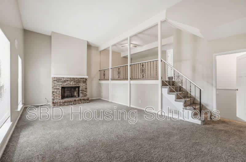 6601 E 128th St – photo 2