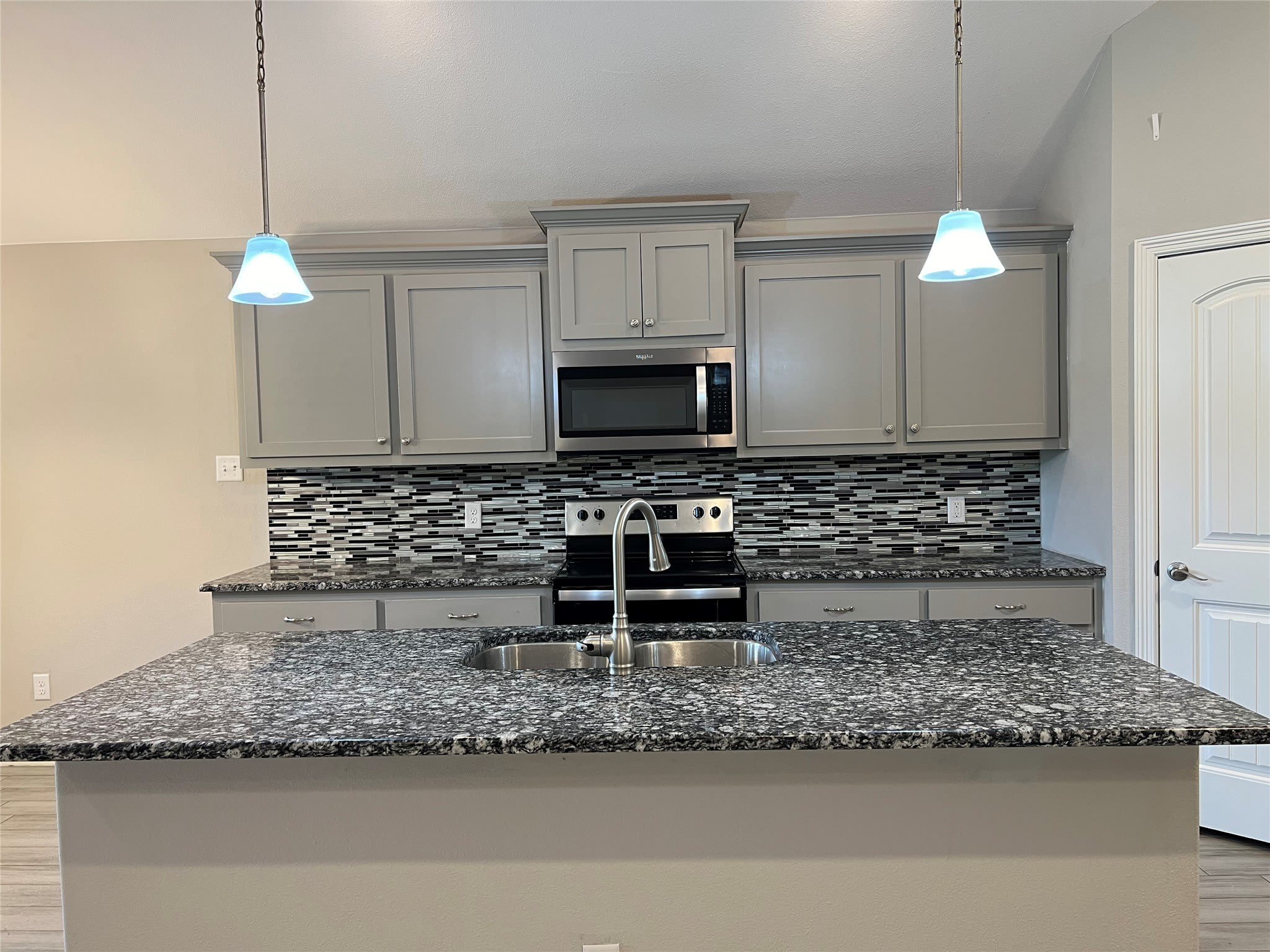 148 Frank Street – photo 5