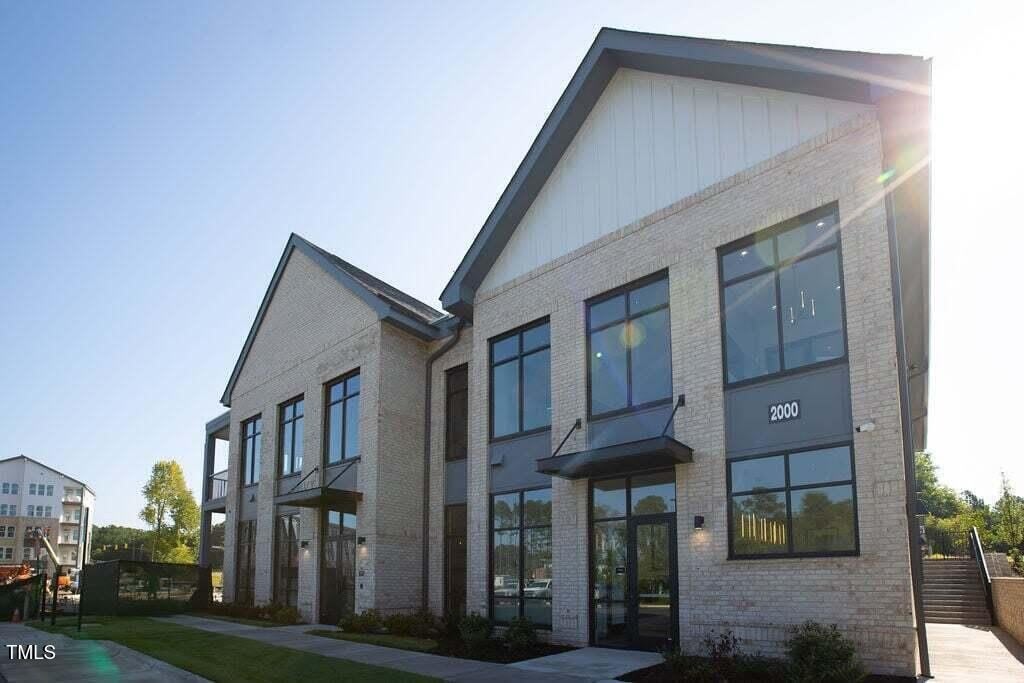 2000 Olivewood Street – photo 5