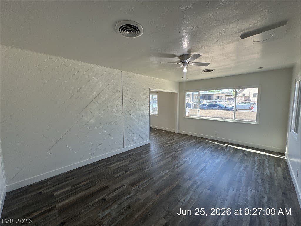 148 W Victory Road – photo 2