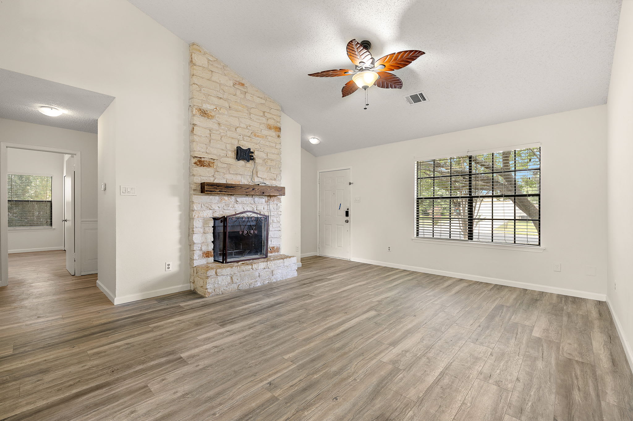 1705 Laurel Path – photo 2