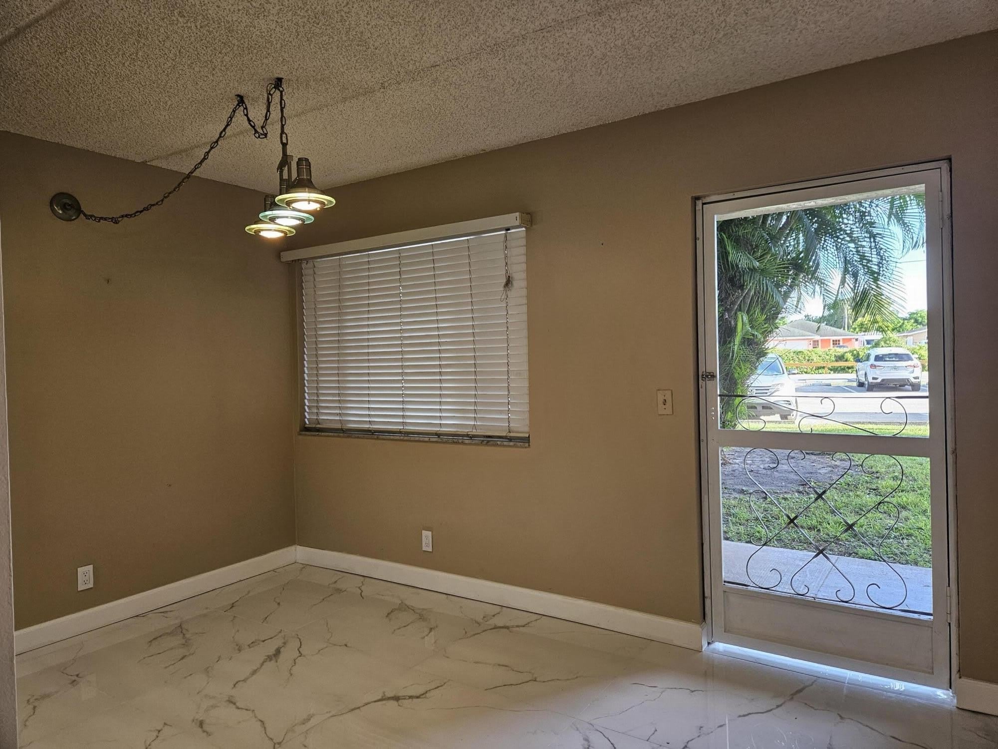 300 VILLAGE GREEN Circle S – photo 4