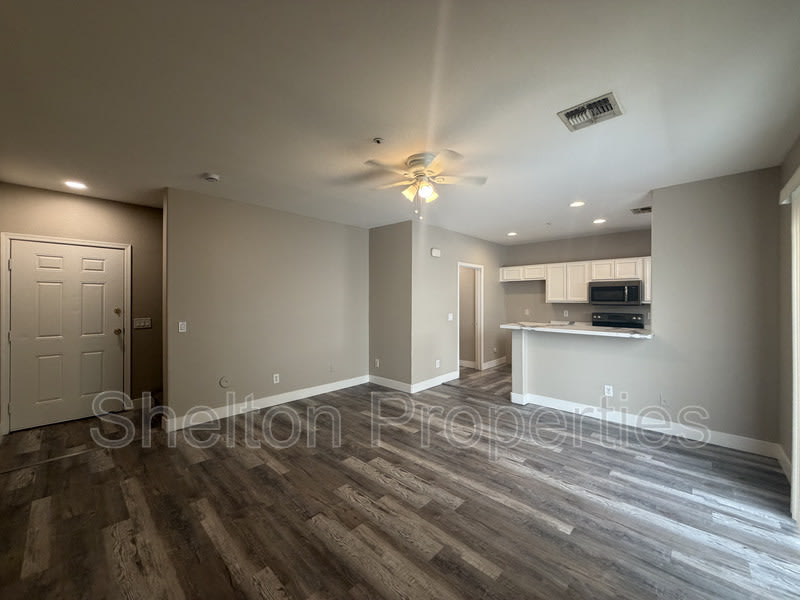 15818 N 25Th St Unit 110 – photo 4
