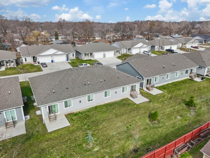 4433 Lower Beaver Road – photo 3