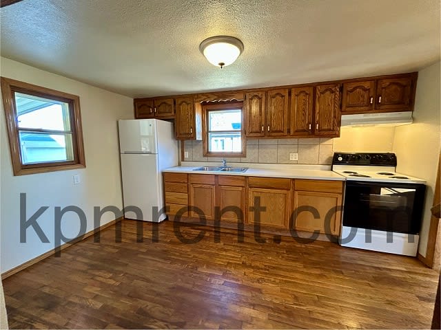 2113 Oakland Avenue East – photo 5