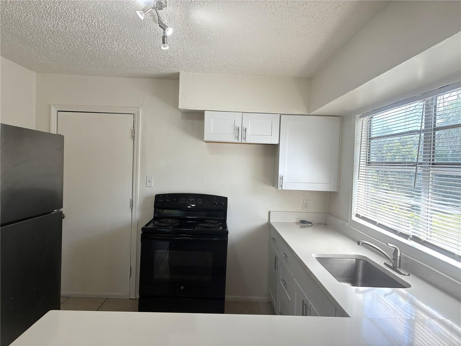 3605 E 28TH Avenue – photo 5