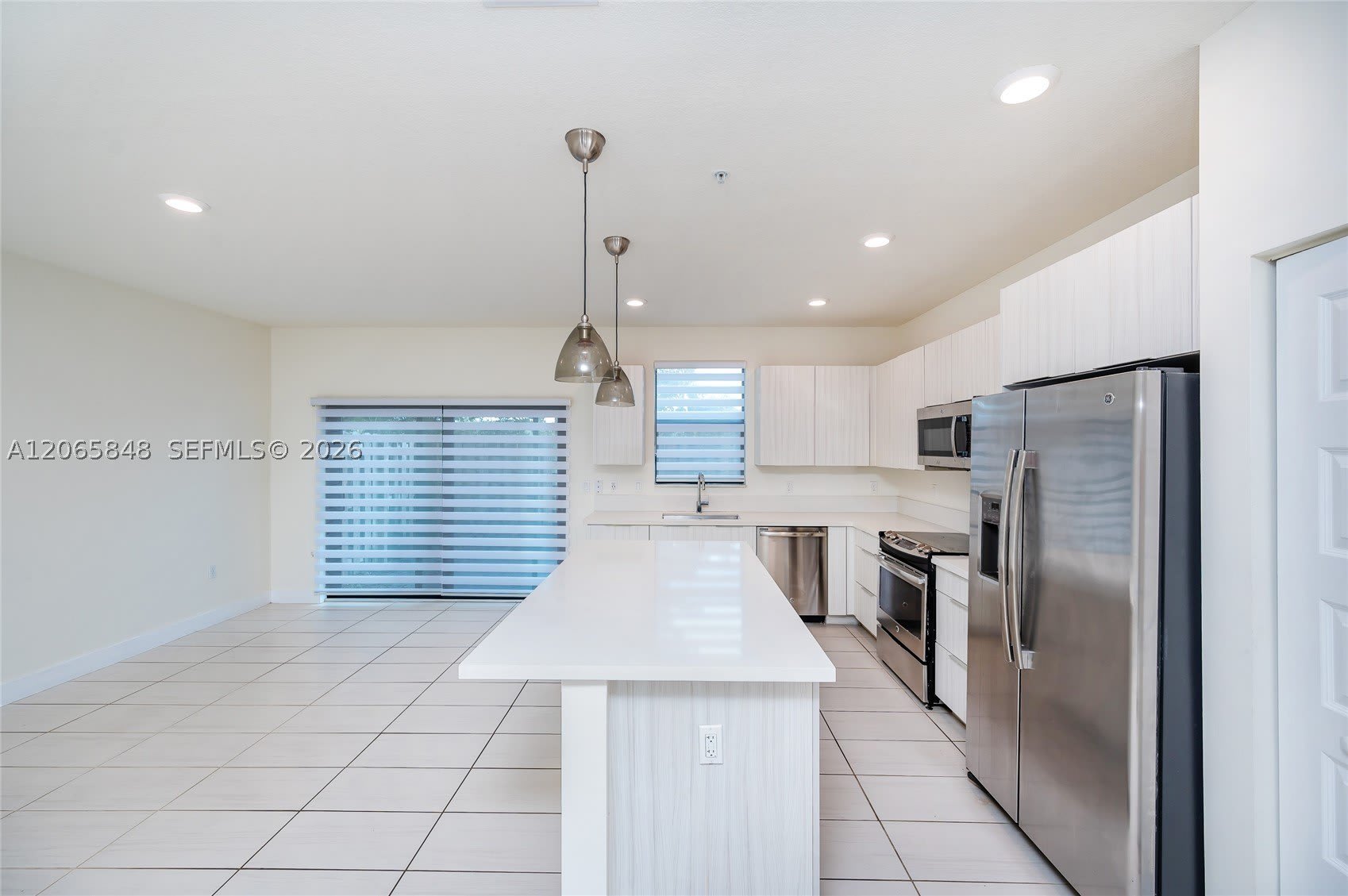 10461 NW 82nd St – photo 4