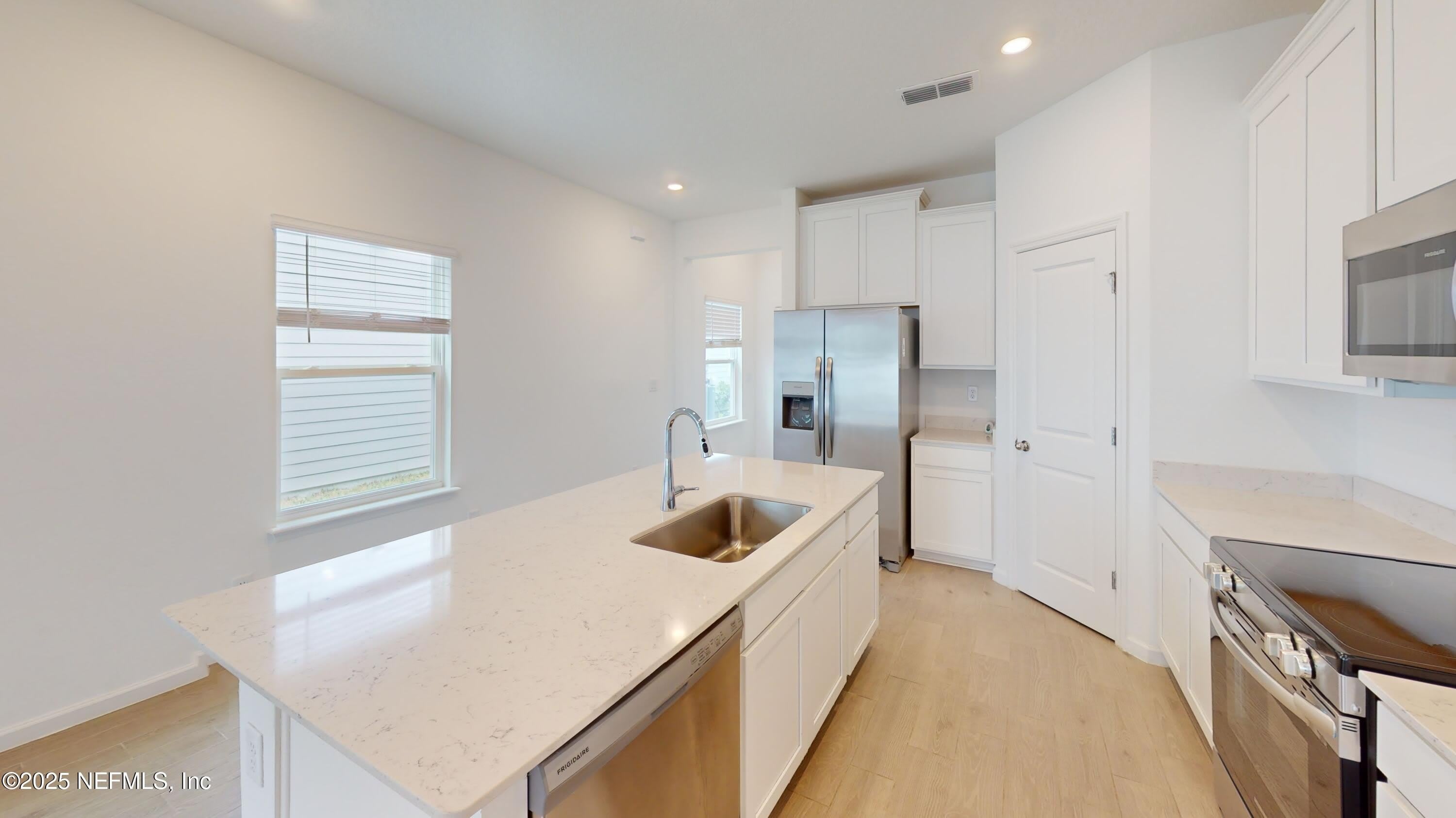 6896 FRIENDSHIP FOUNTAIN Avenue – photo 4