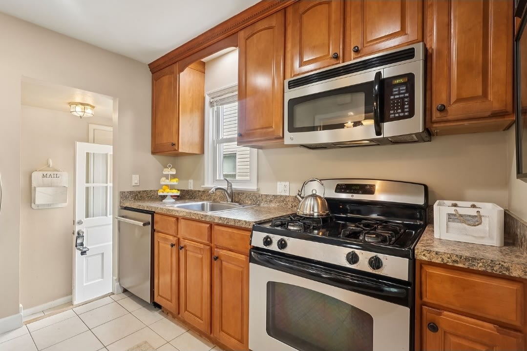 446 Huntmere Drive – photo 5
