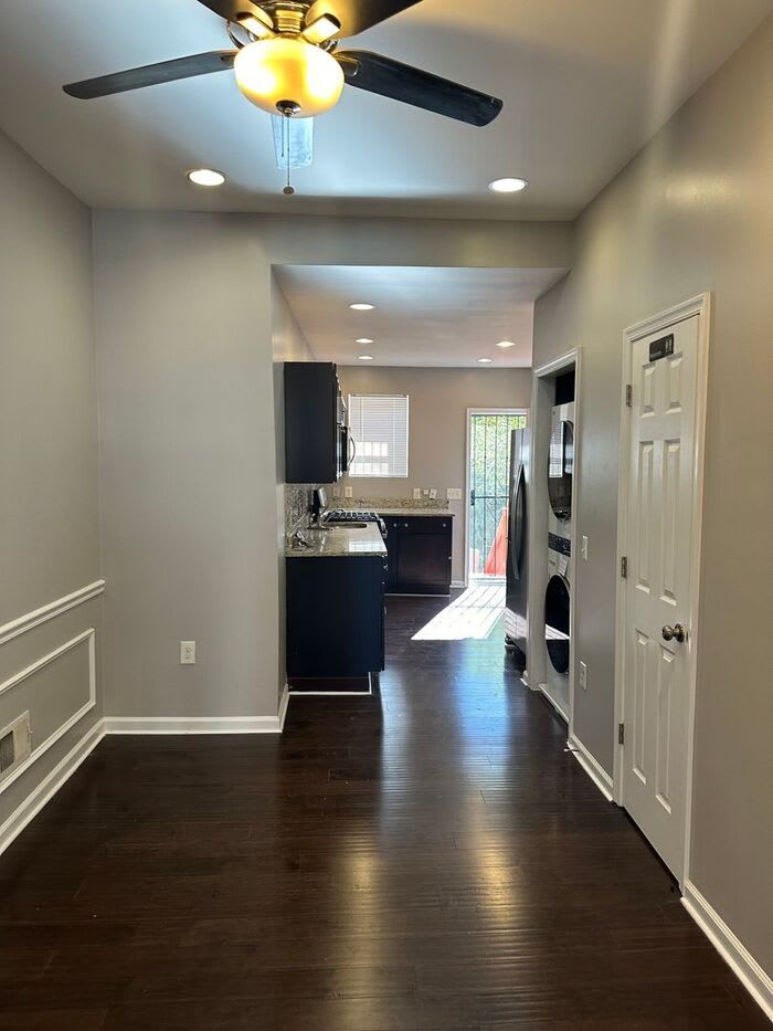 1099 West Fayette Street – photo 2