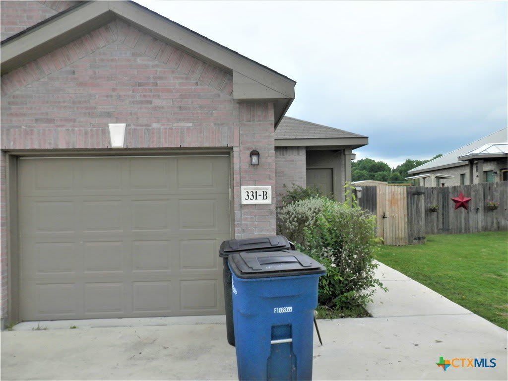 331 Oelkers Drive – photo 1