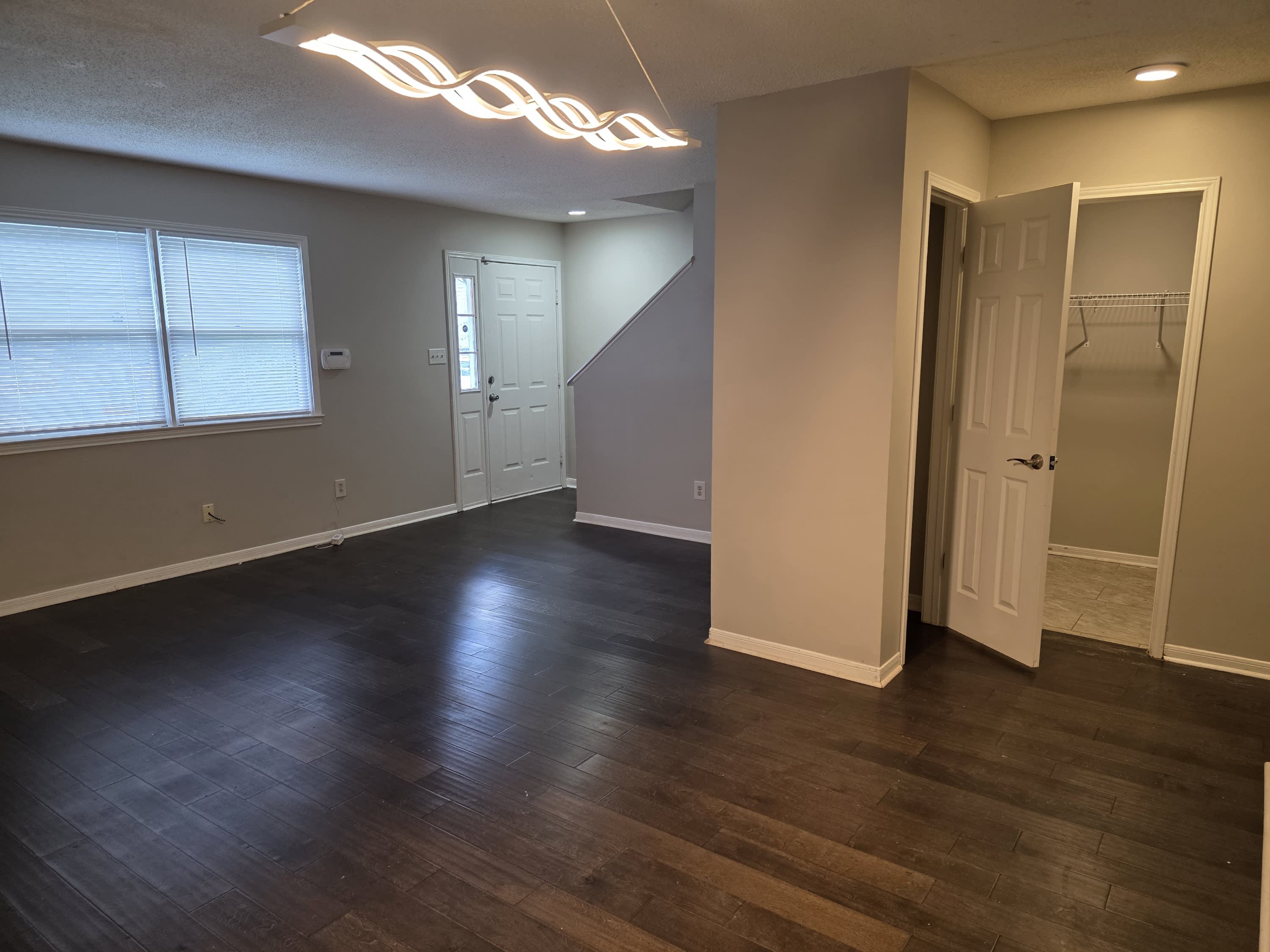 348 Oakland Road – photo 3