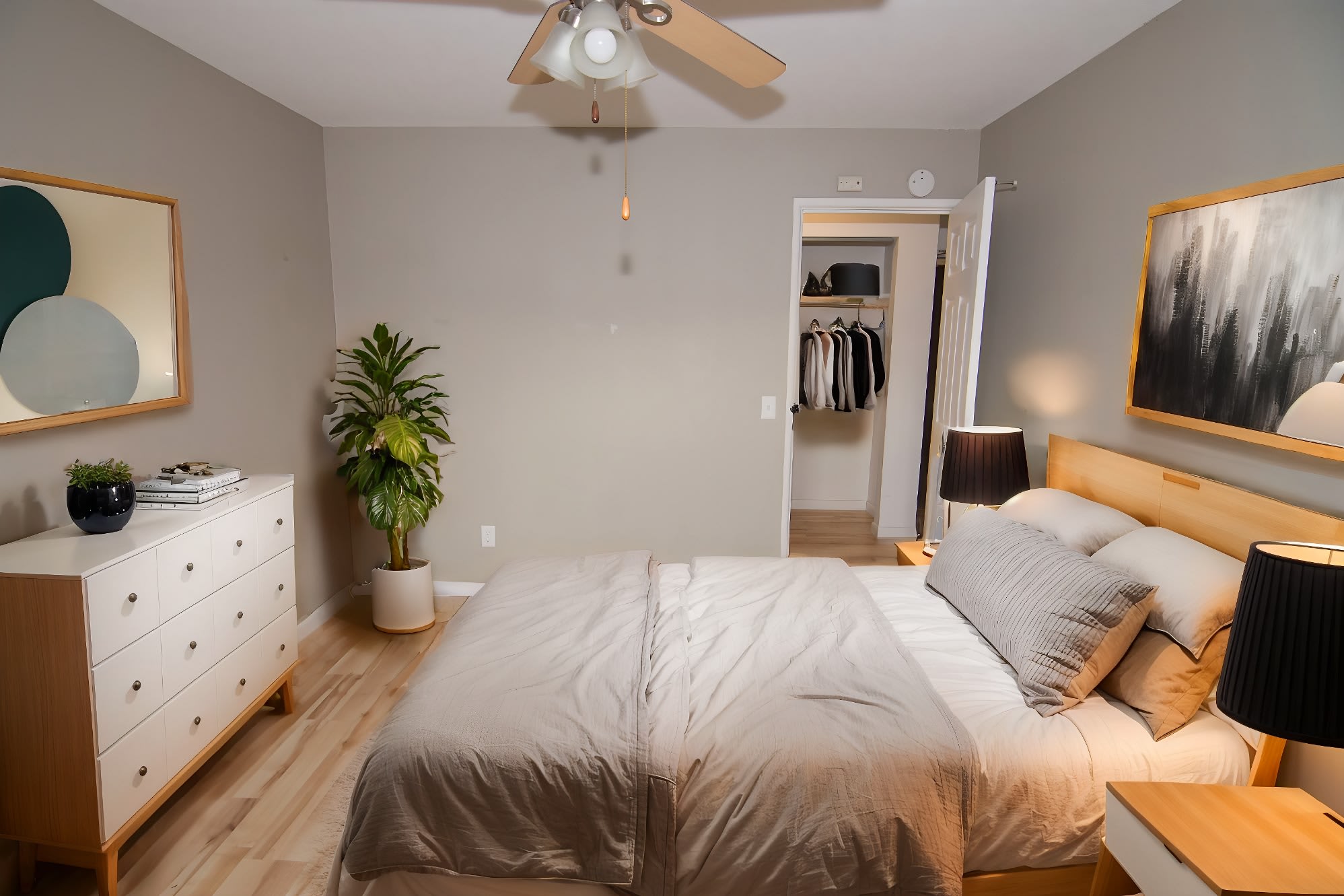 2731 Pillsbury – photo 5