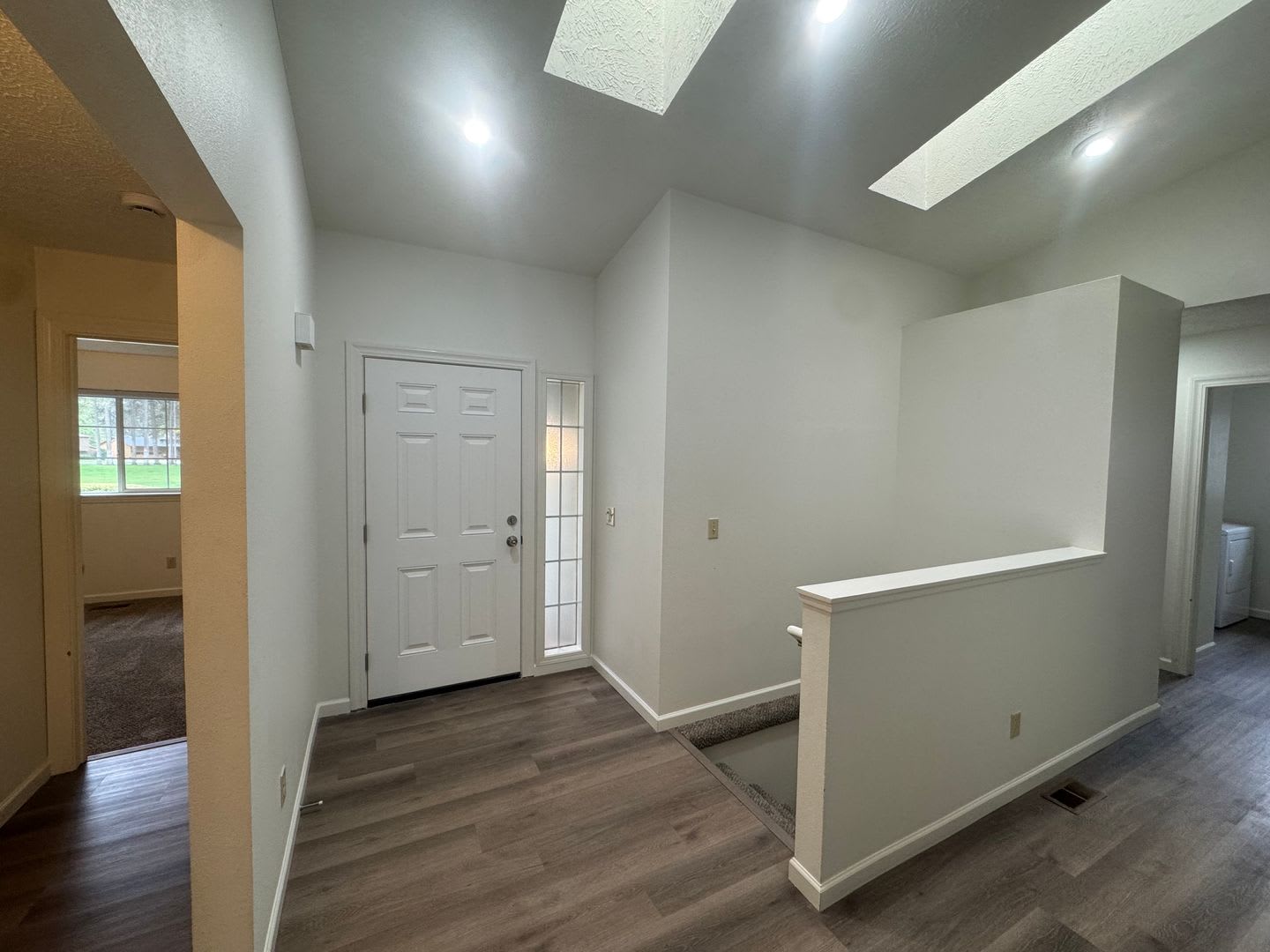 Charming 2 Bed, 2 Bath Duplex near Riverside State Park! – photo 5