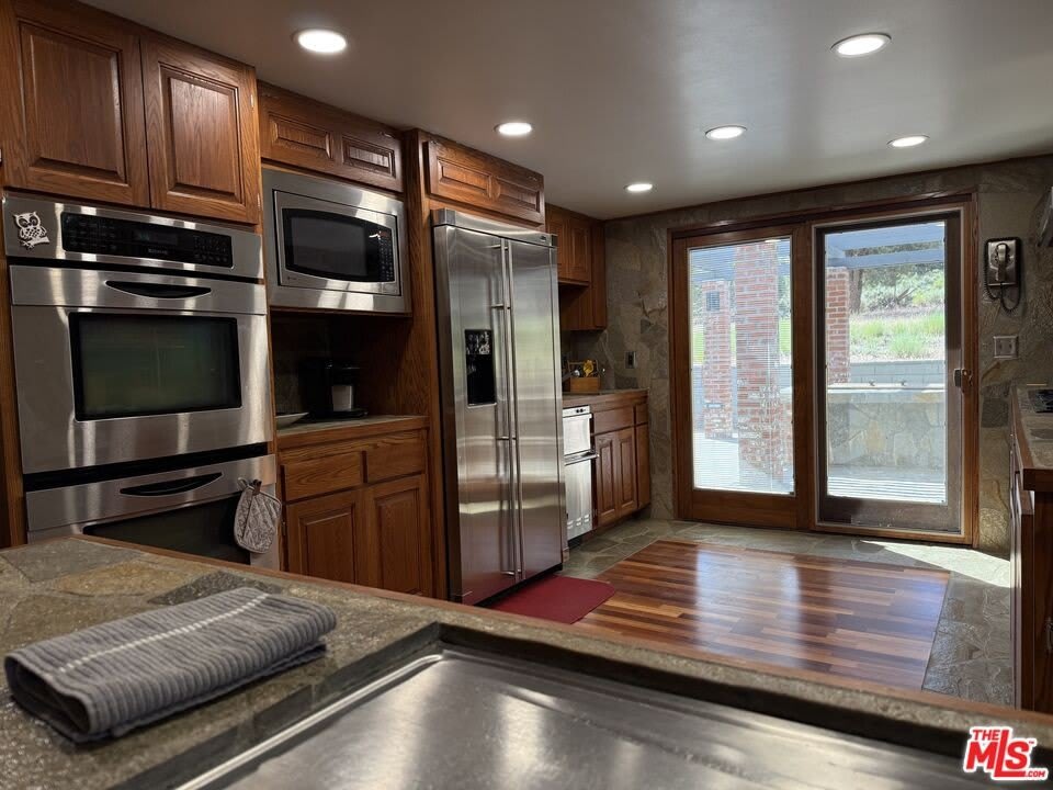 1196 Willow Ln – photo 3