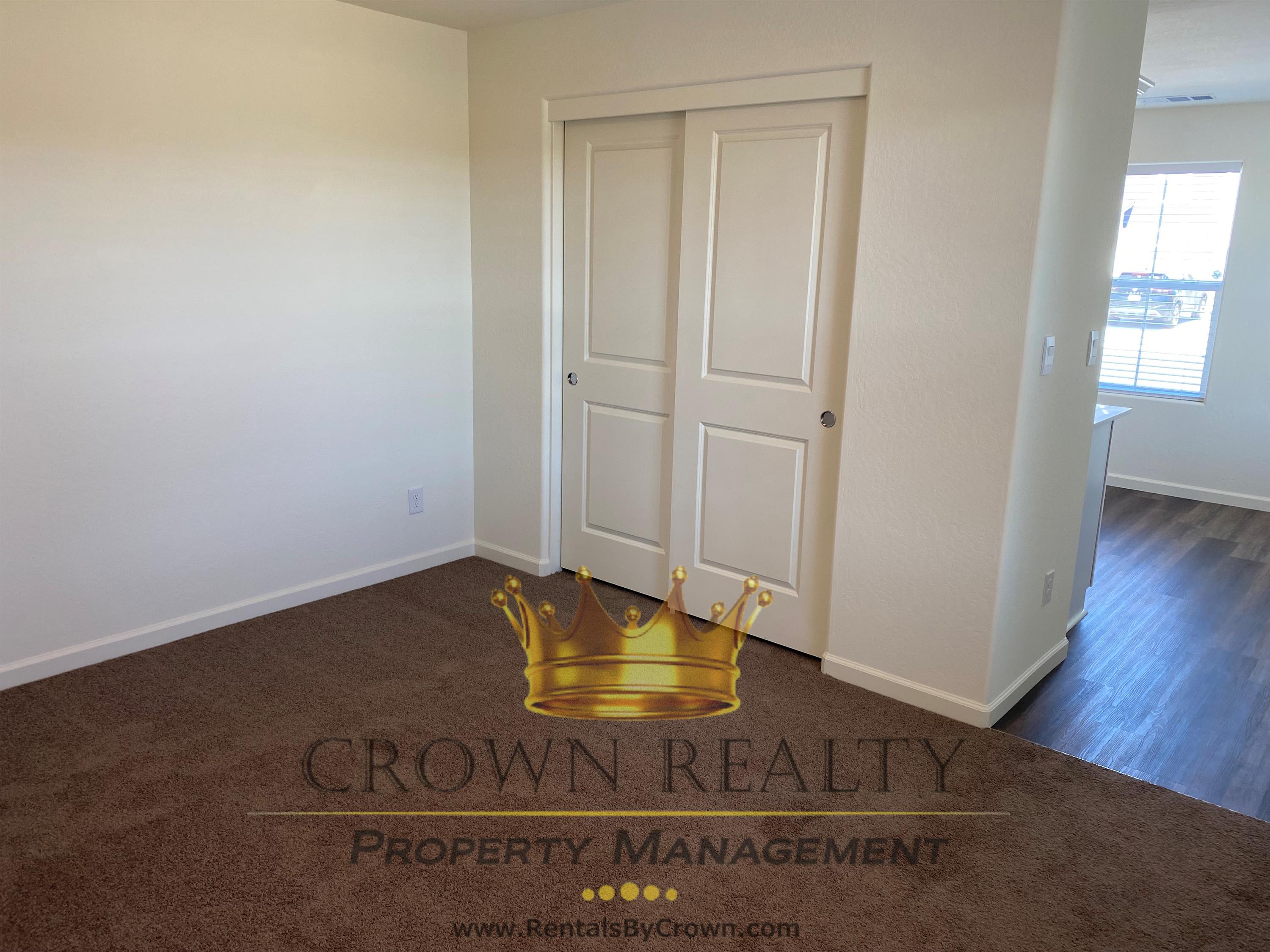 1109 East Elkhorn Avenue – photo 4