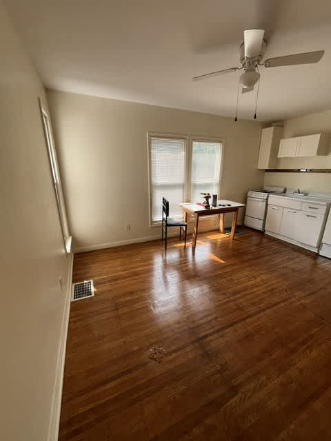 100 Selye Terrace Up 3 – photo 2