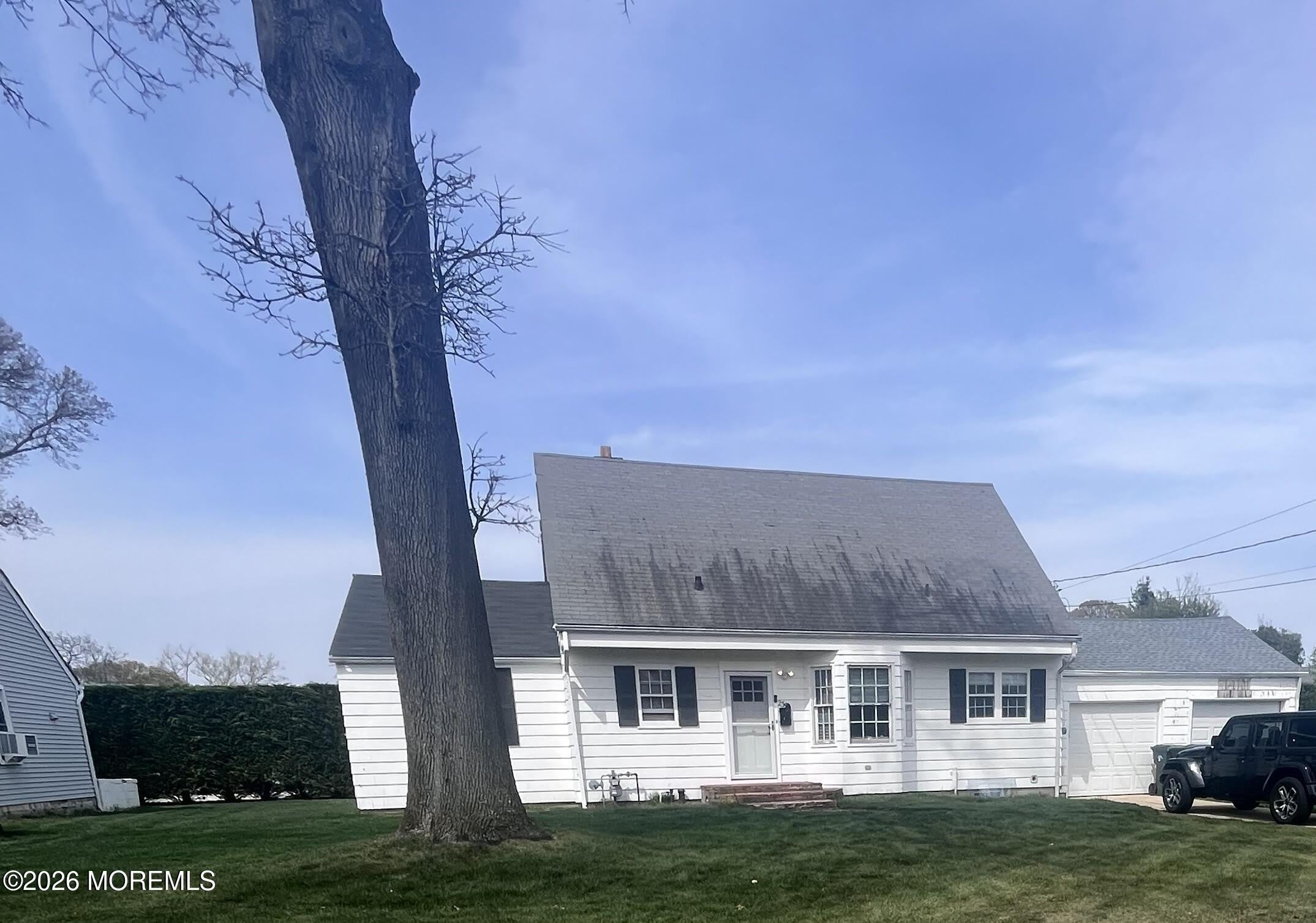 239 Pinewood Avenue – photo 1