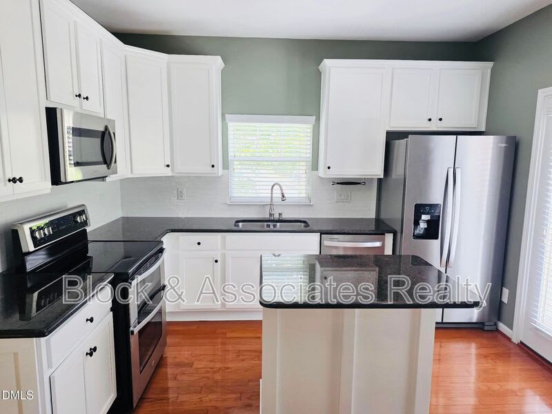 124 Braeside Ct – photo 2