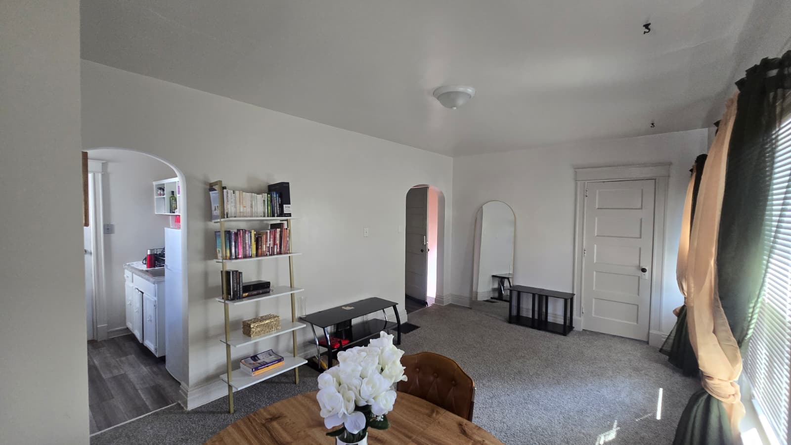 511 West Jefferson Boulevard – photo 3