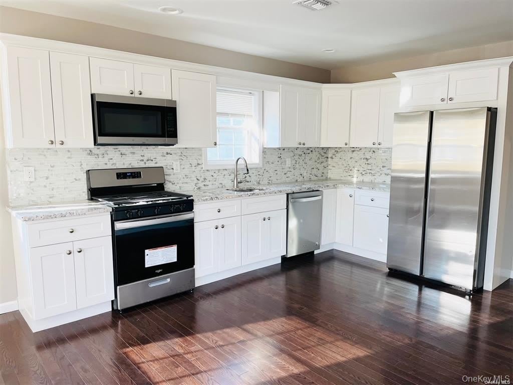 11 Grant Avenue – photo 3