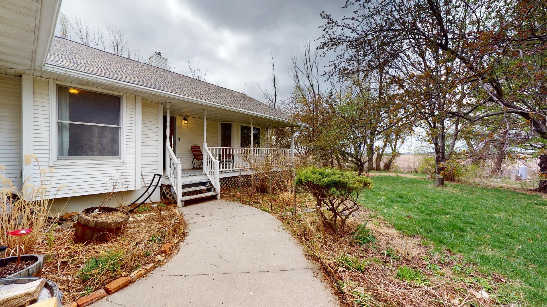 Beautiful Acreage – photo 1