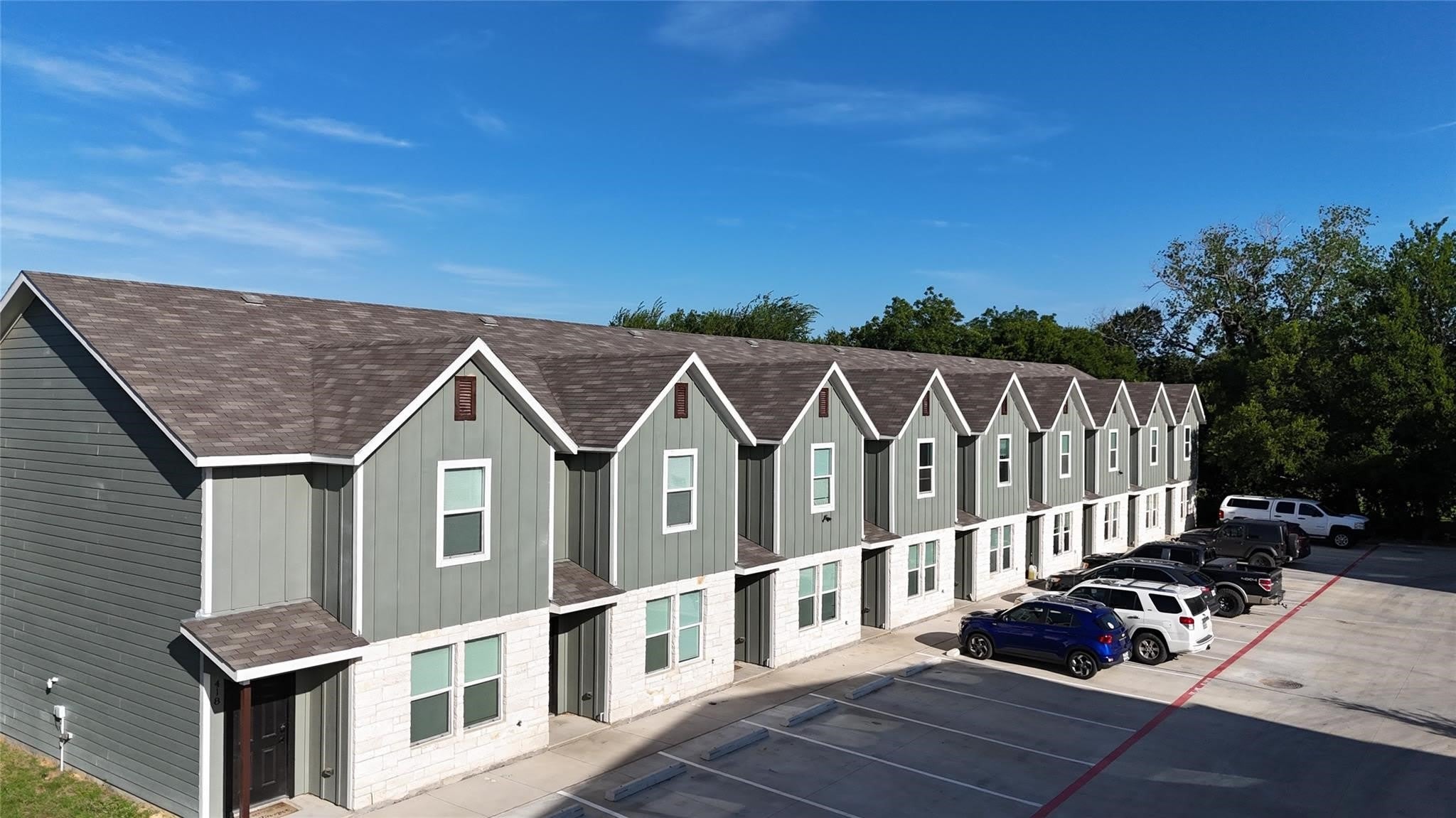 402 Garrett Court – photo 3