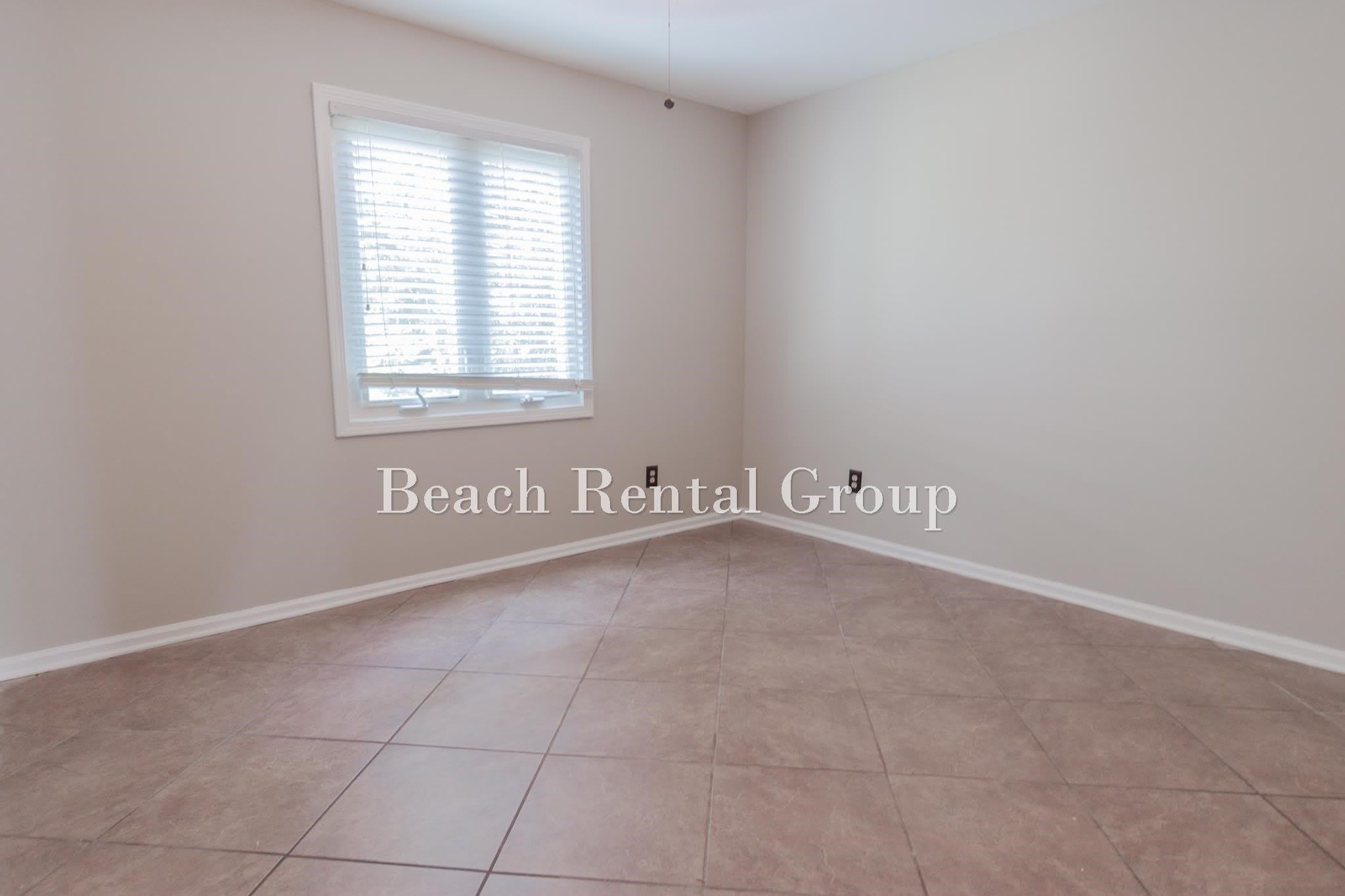 2010 Sand Dunes Dr. – photo 4