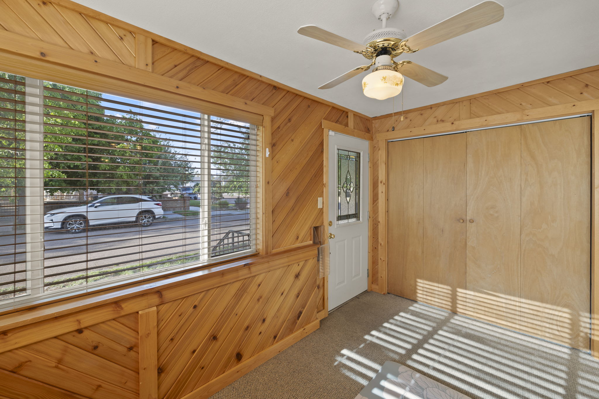 229 E Washington St – photo 4