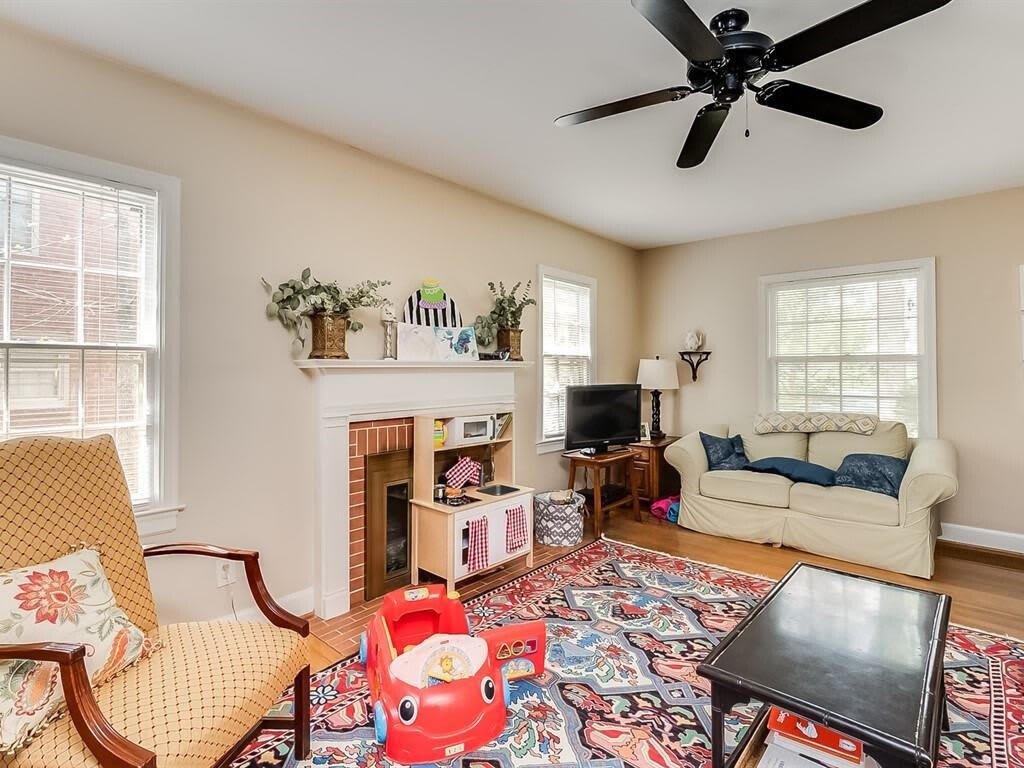 217 Romany Road – photo 3