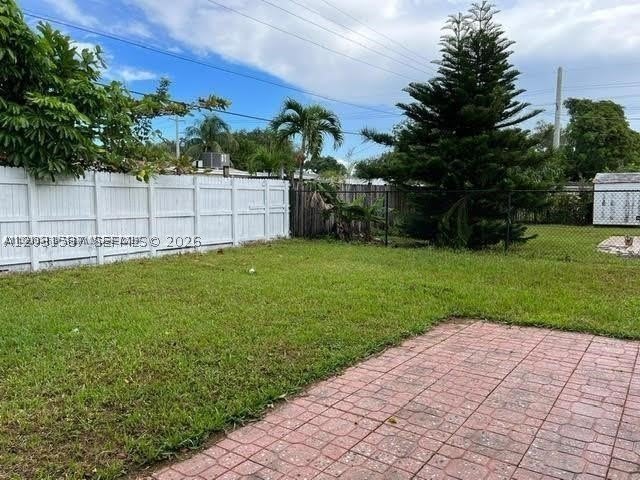 6431 Hayes St – photo 2