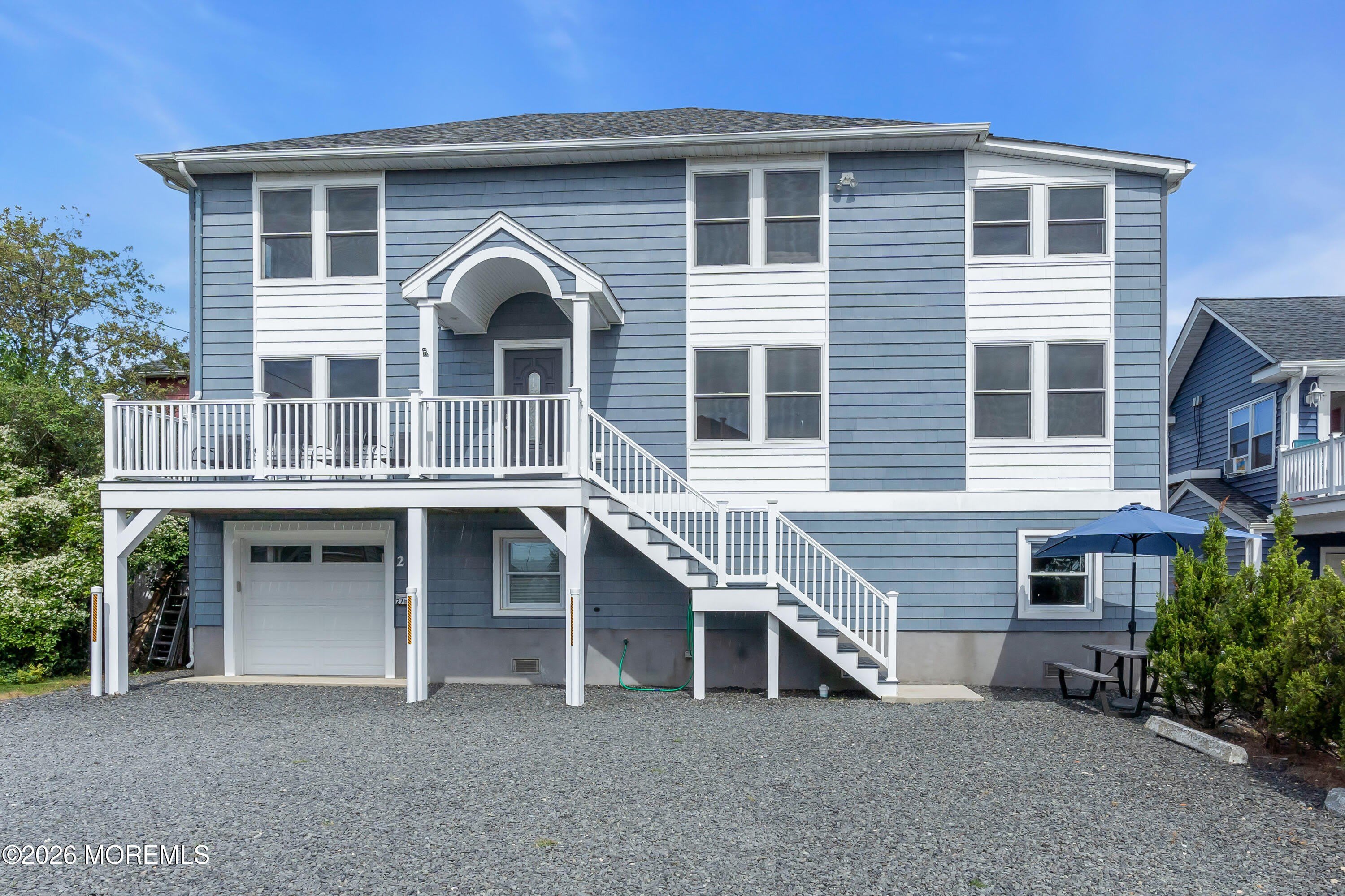 27 Arnold Avenue – photo 4