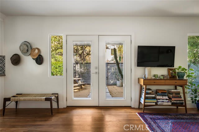2304 West Avenue 31 – photo 3