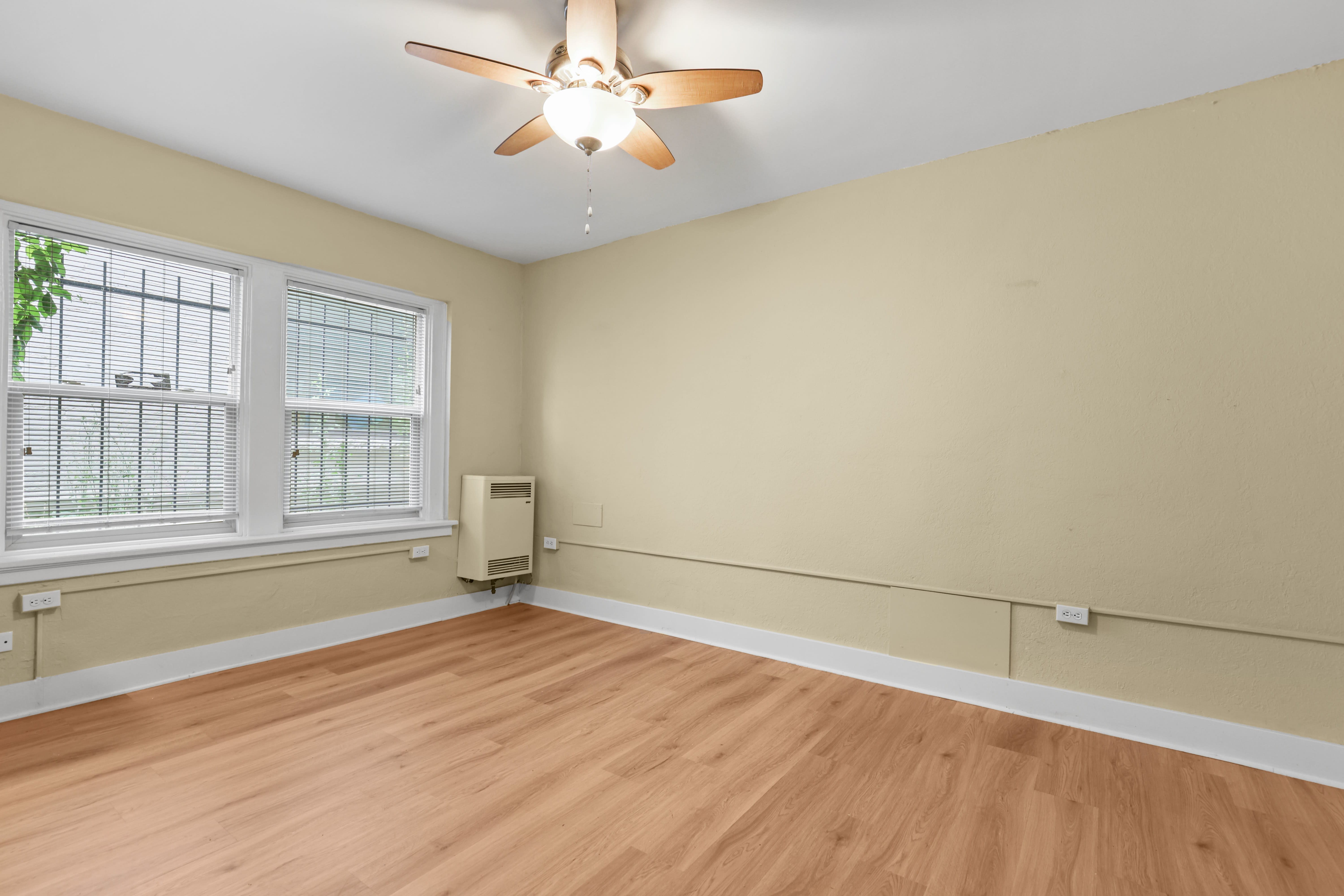 1236 Marion – photo 2