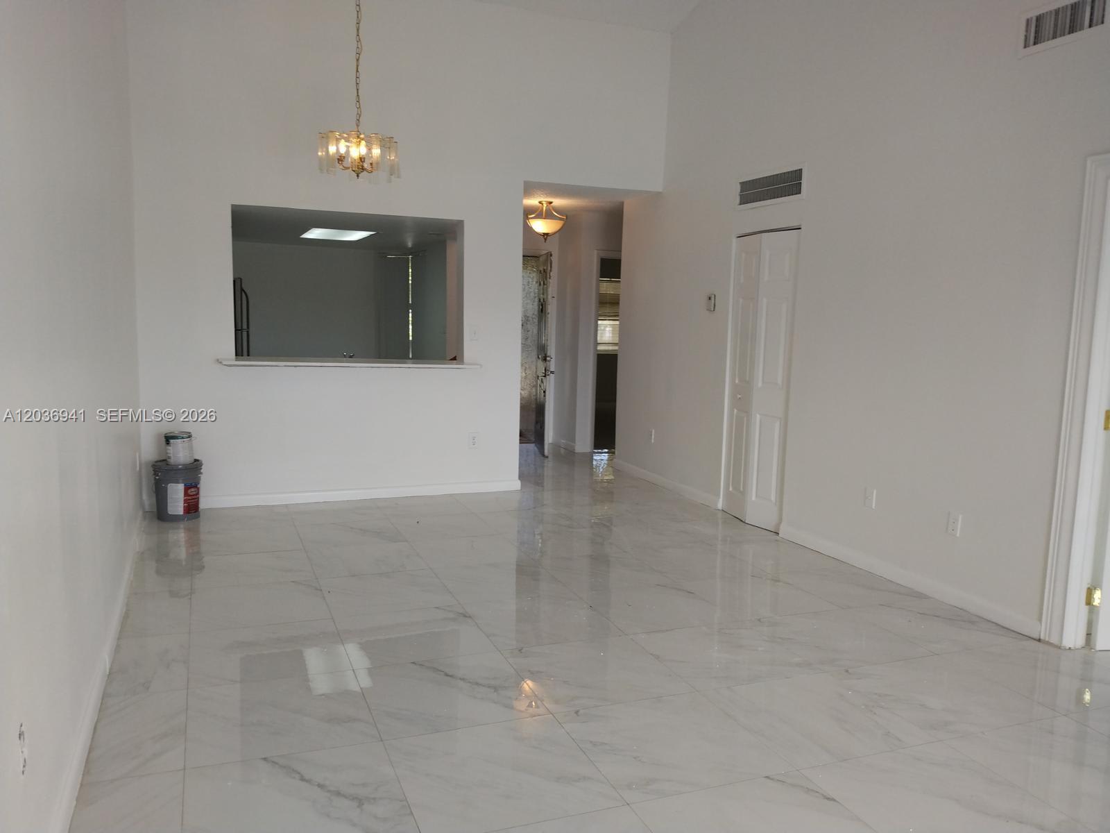 805 Southwest 113th Way – photo 3