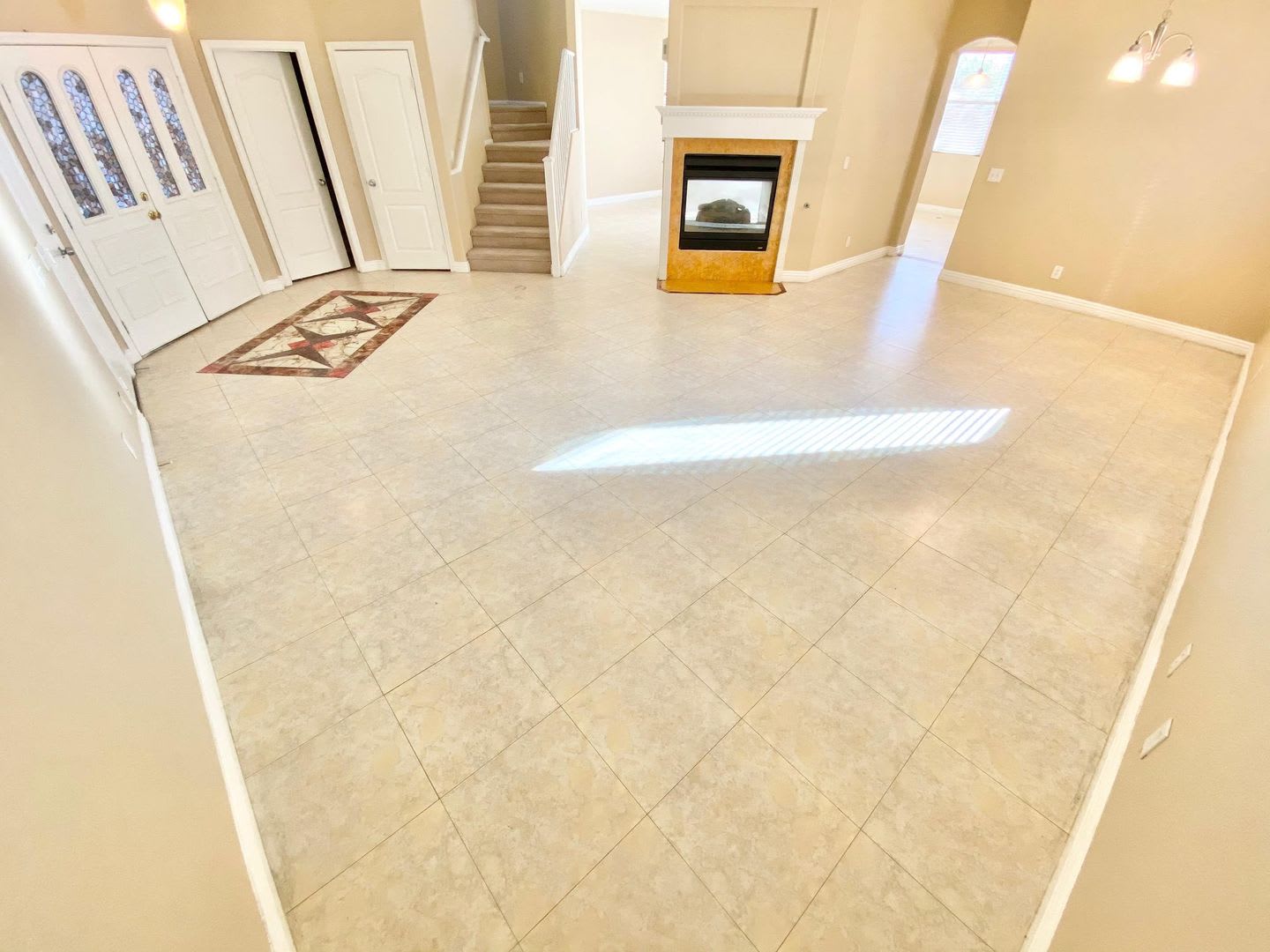 Comfort & Convenience in This Beautiful 4-Bedroom Home – photo 2