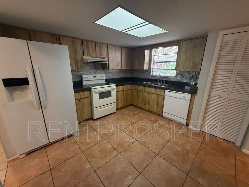 113 S Deerwood Ave – photo 4