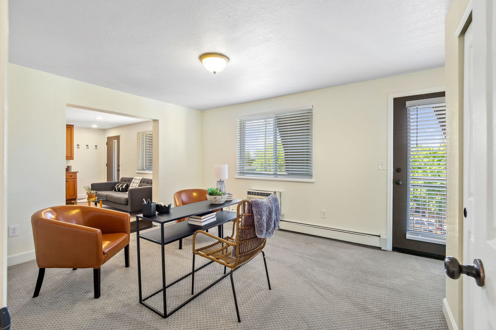 Incredible 2 bedroom 1 bath Condo in West Washington Park Neighborhood – photo 5