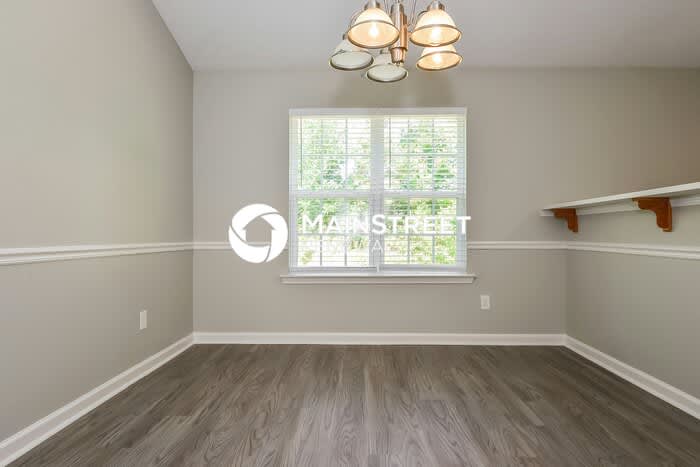 1424 Buckingham Place – photo 5