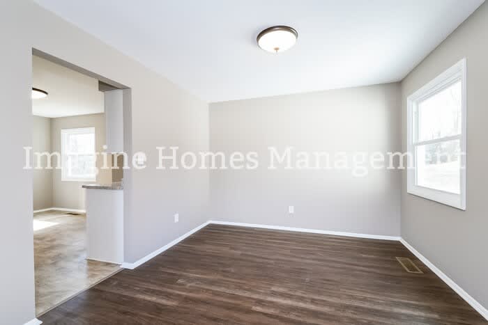 9200 Whitewood Road – photo 4