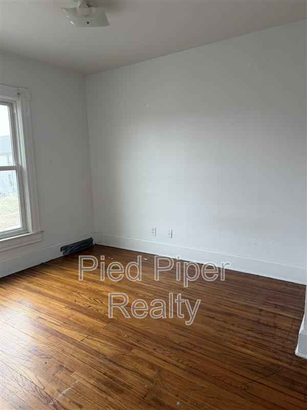 534 1 2 E Wyandotte St – photo 4