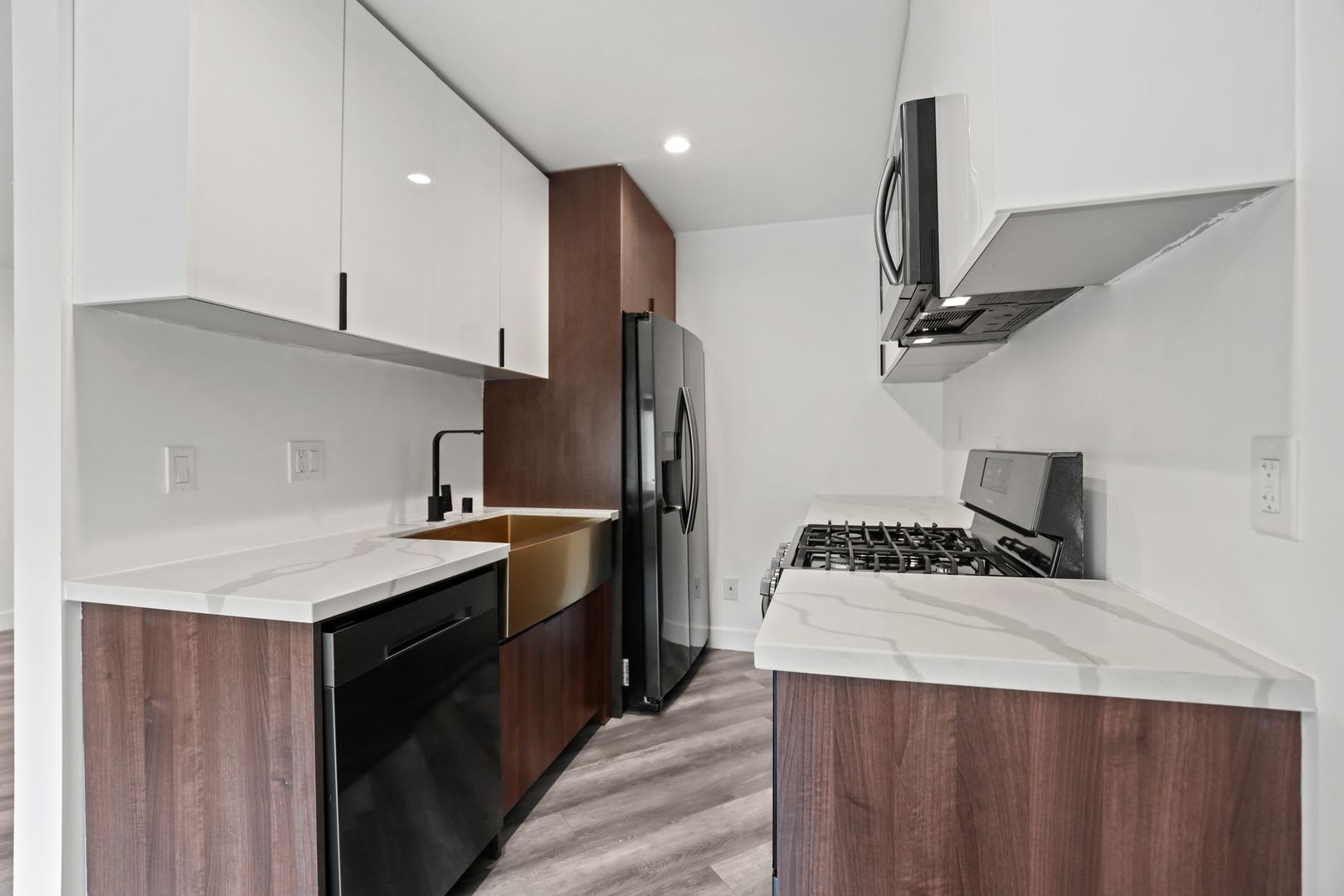 10121 Tabor Street – photo 4