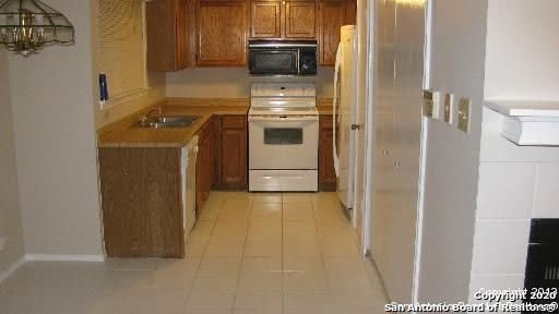 7403 GALLERY RDG – photo 2