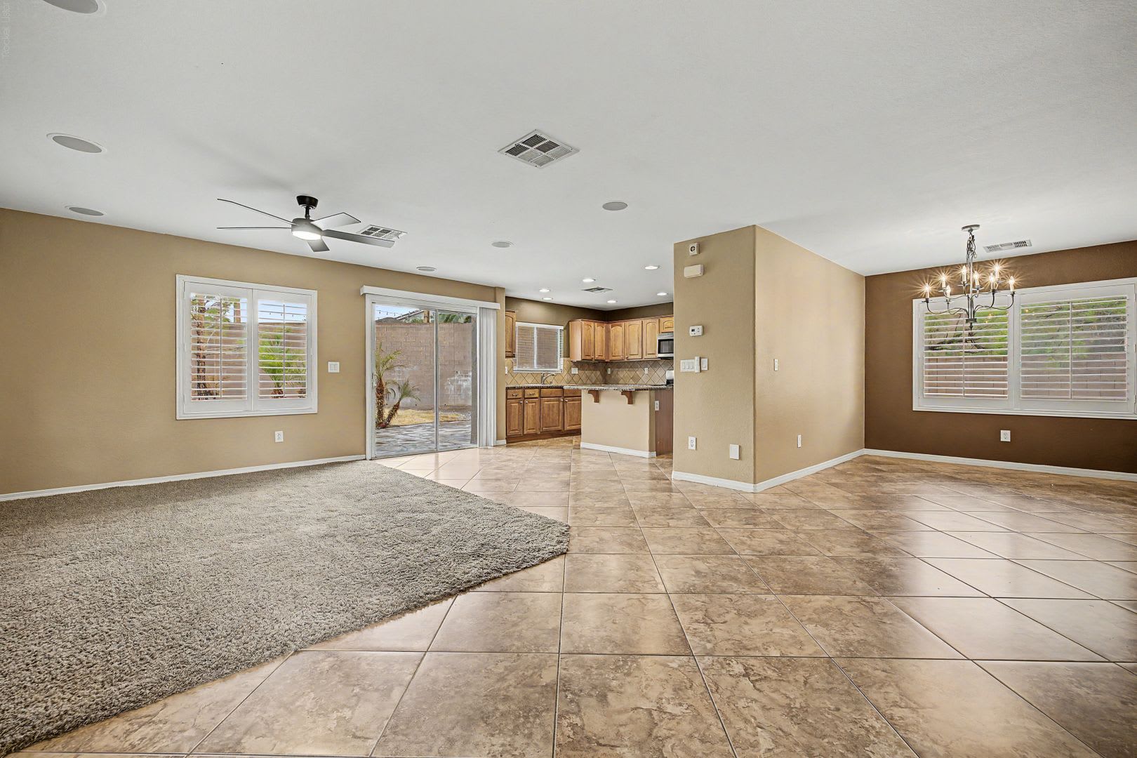 4-Bedroom home with RV Parking! – photo 2