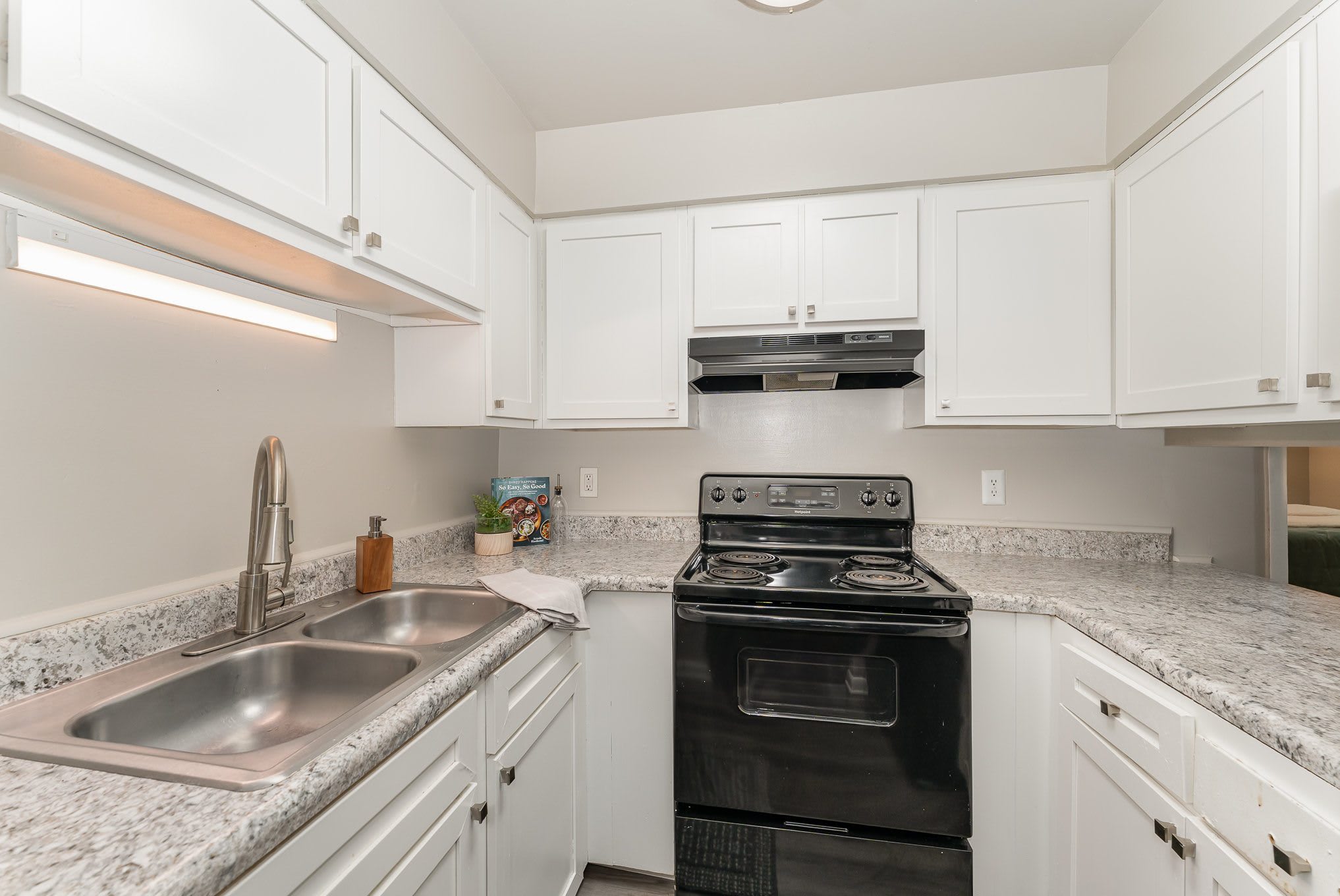 Summit Eastchester – photo 3