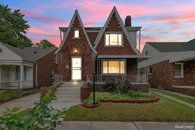 15852 Washburn Street – photo 1