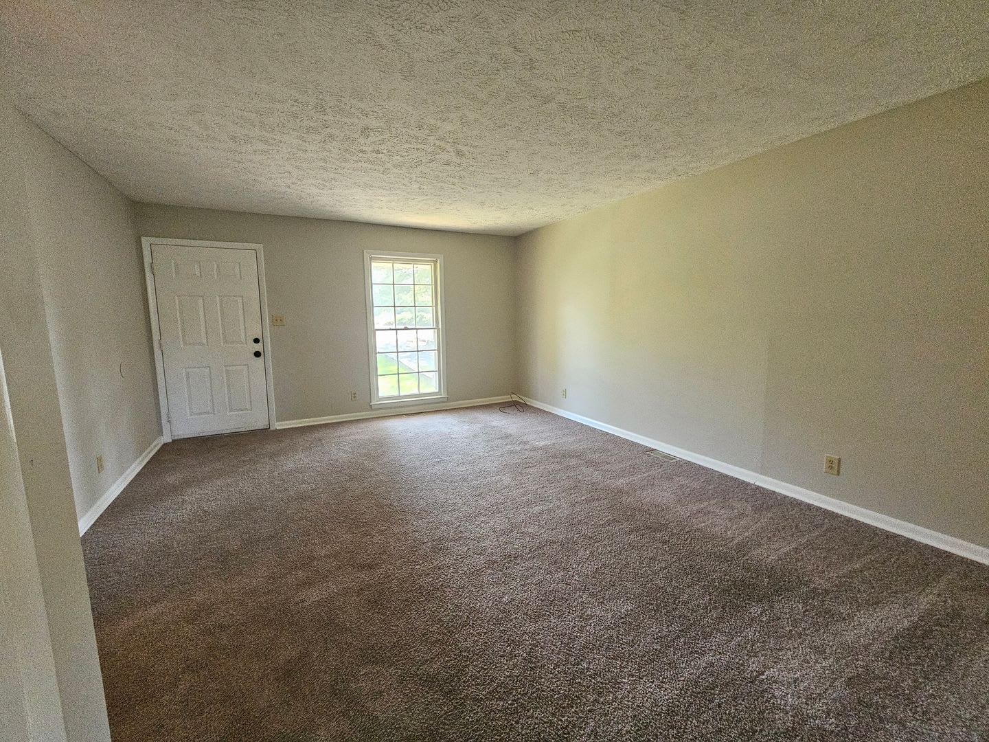 NEW LISTING!!!!! – photo 3