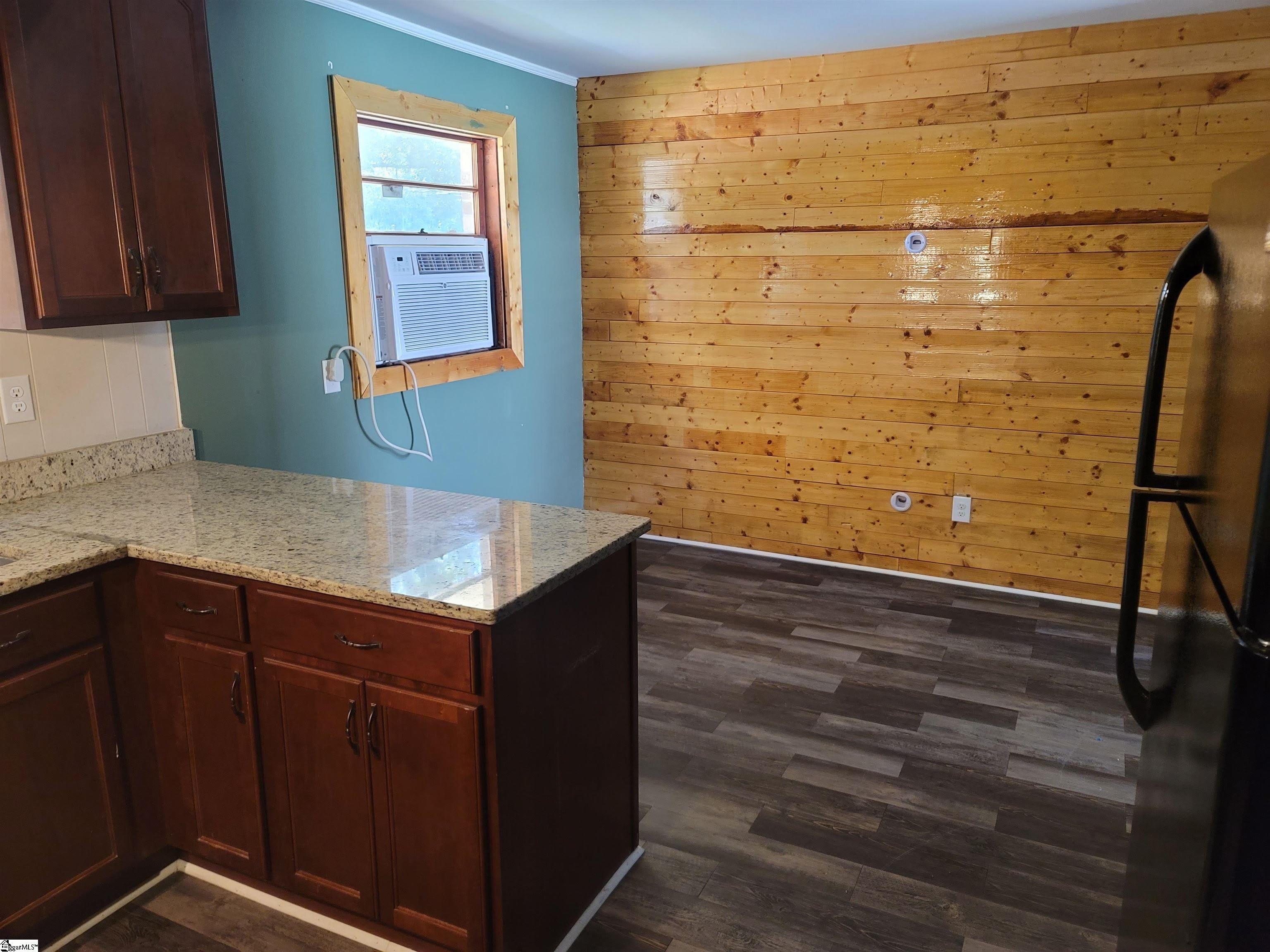 413 Barclay Avenue – photo 2