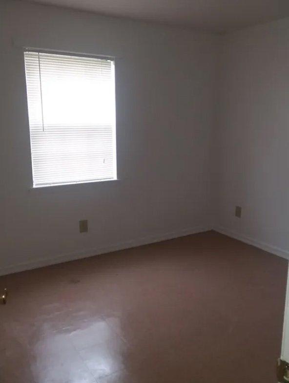 208 Wells St – photo 1