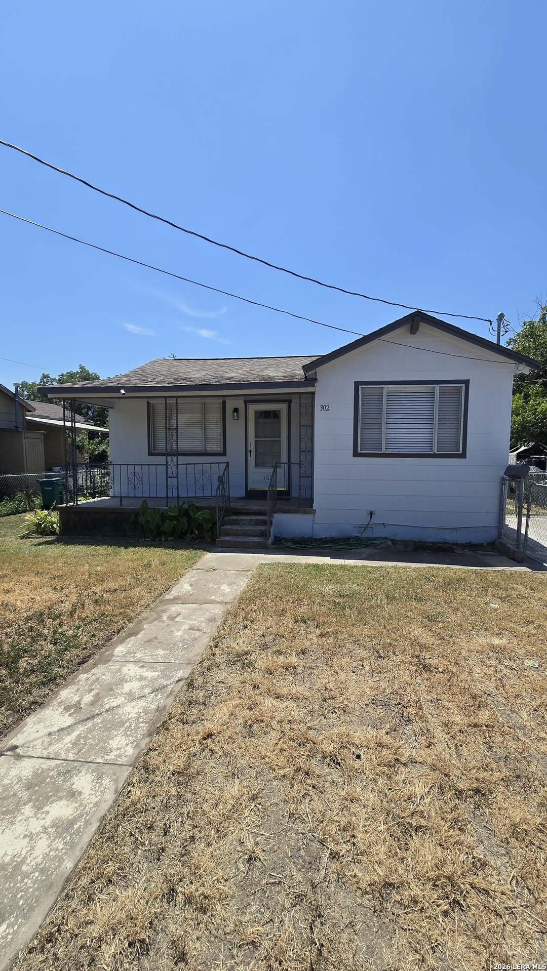 302 W Southcross – photo 1